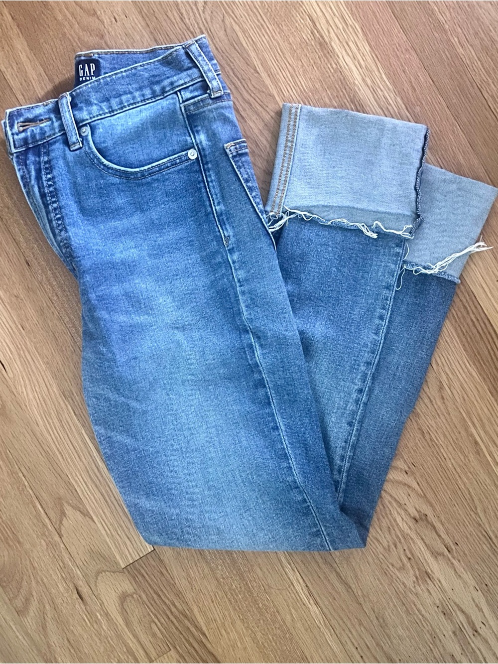 GAP Women’s Blue Cuffed Skinny Jeans